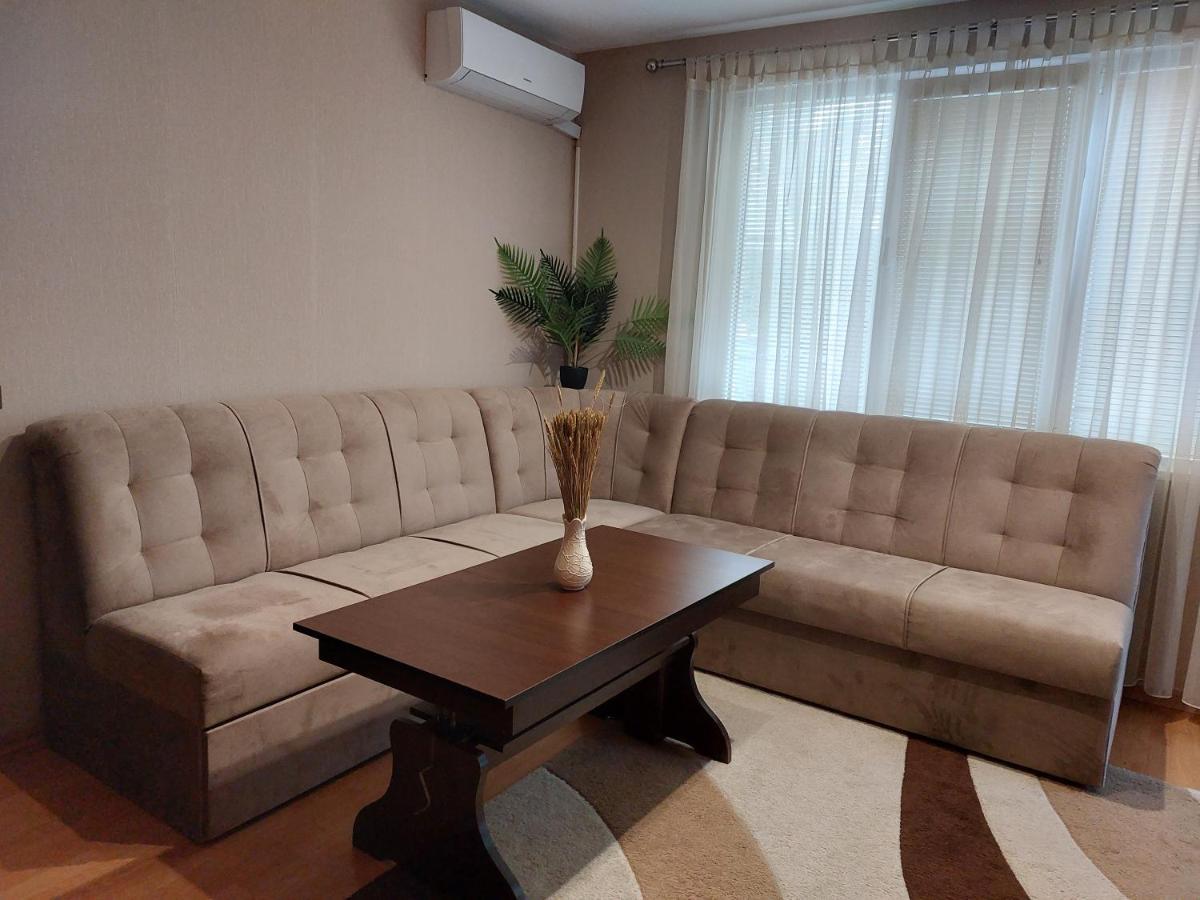 Апартамент За Гости Георгиеви Veliko Tarnovo Ngoại thất bức ảnh